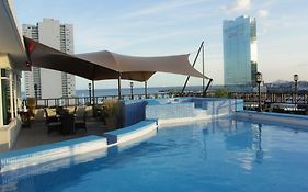 Hotel Bahía Suites